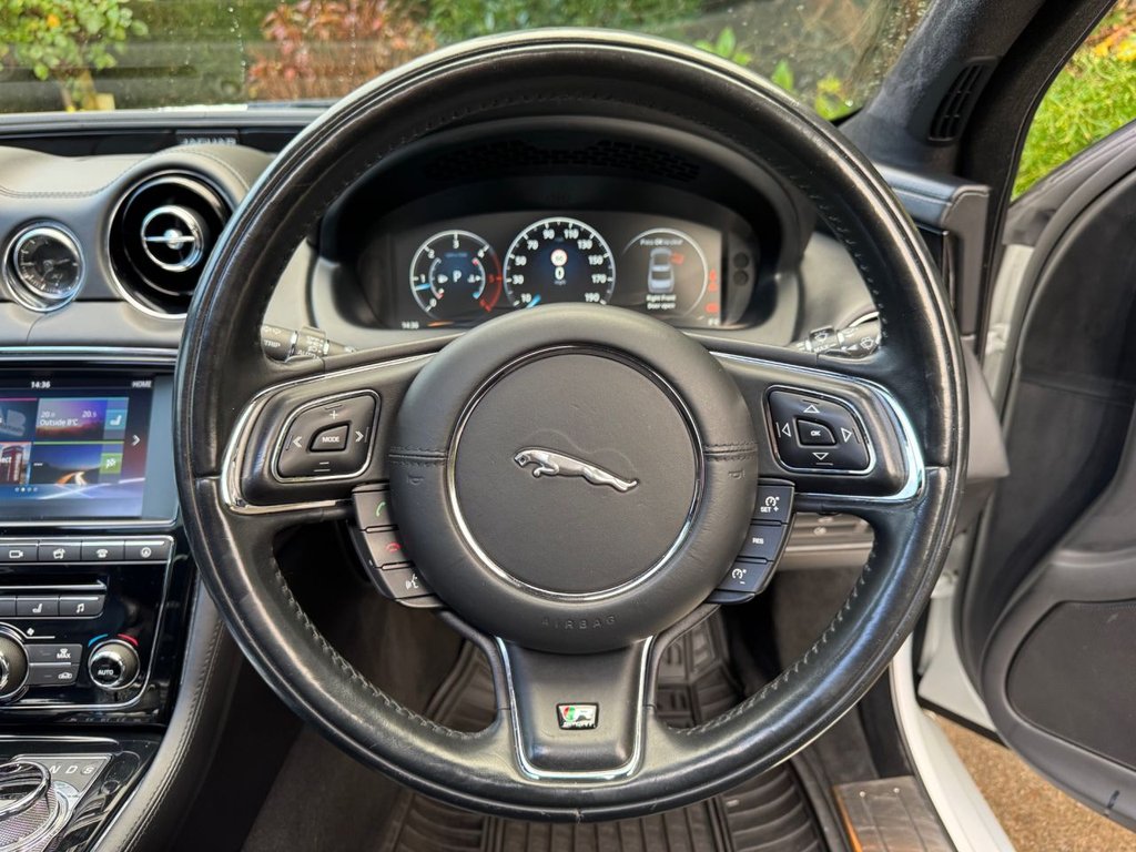 Used Jaguar XJ 2017 for sale - 76649580: Photo 23