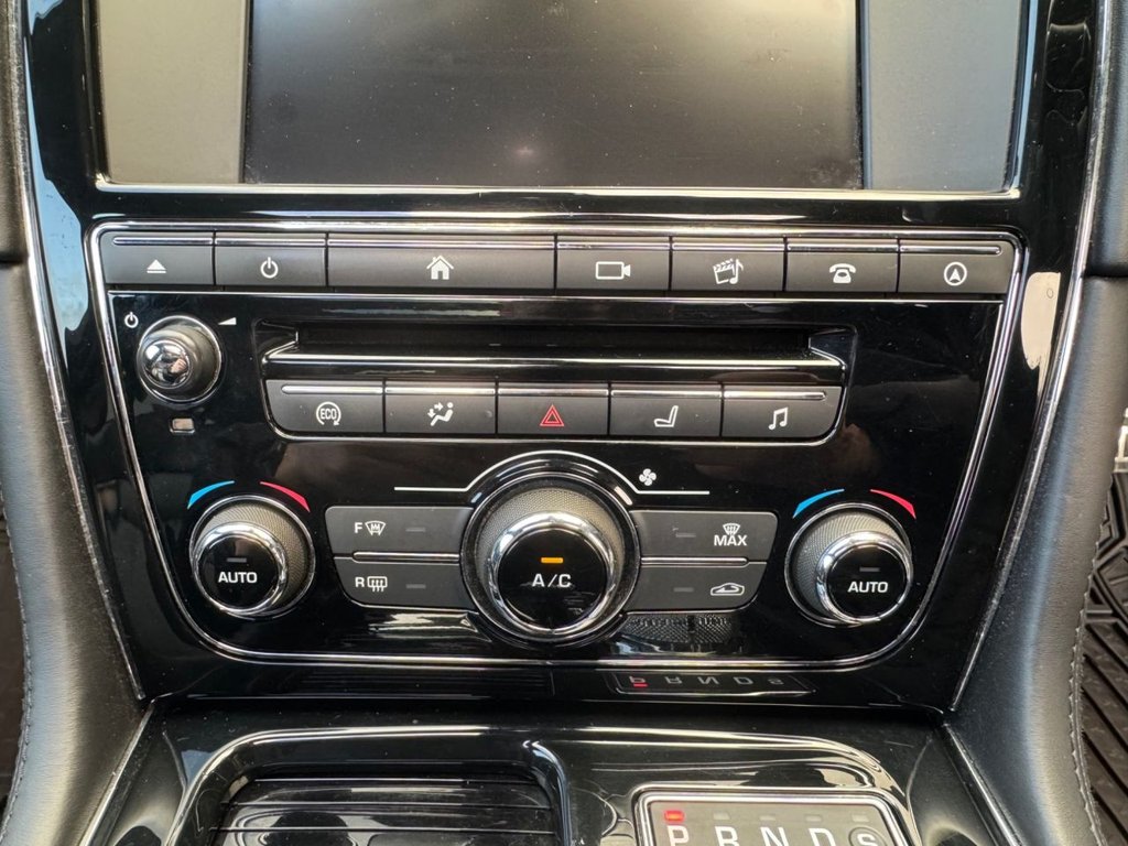 Used Jaguar XJ 2017 for sale - 76649580: Photo 32