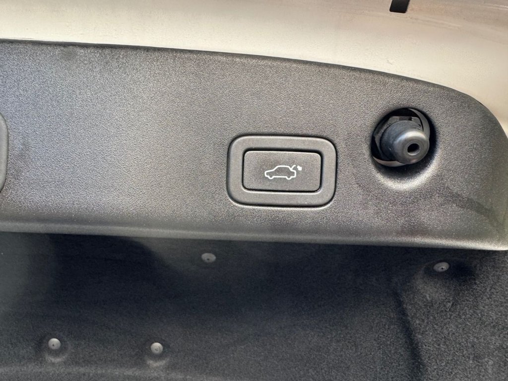 Used Jaguar XJ 2017 for sale - 76649580: Photo 41