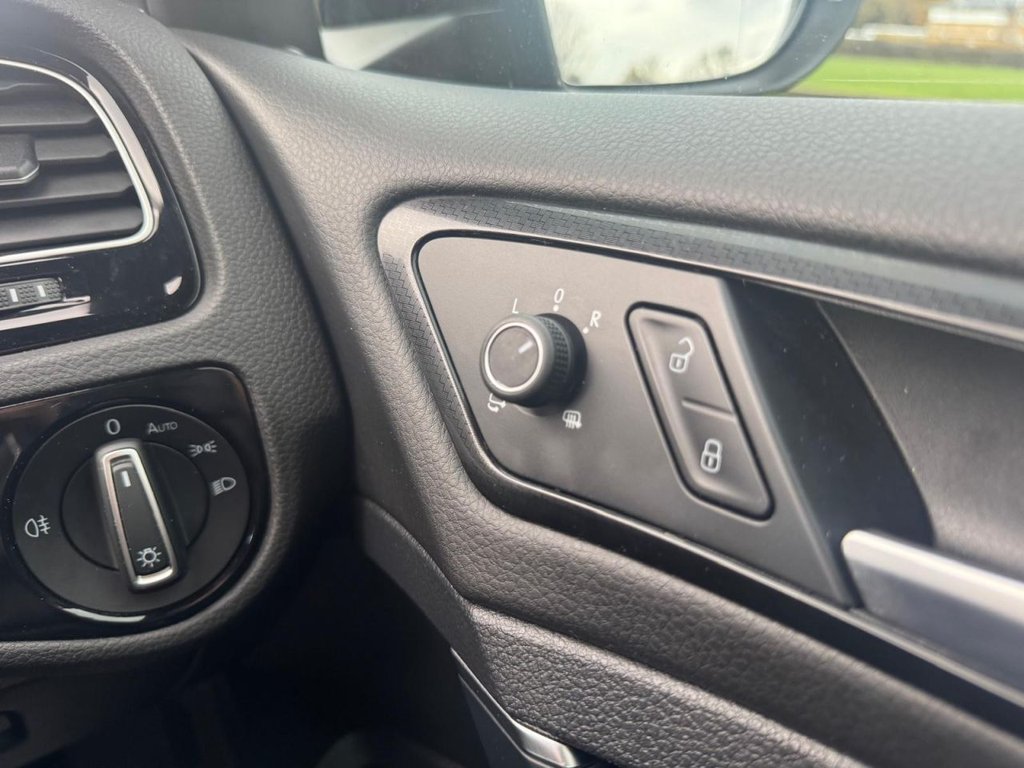 Used Volkswagen Golf 2019 for sale - 76649582: Photo 37