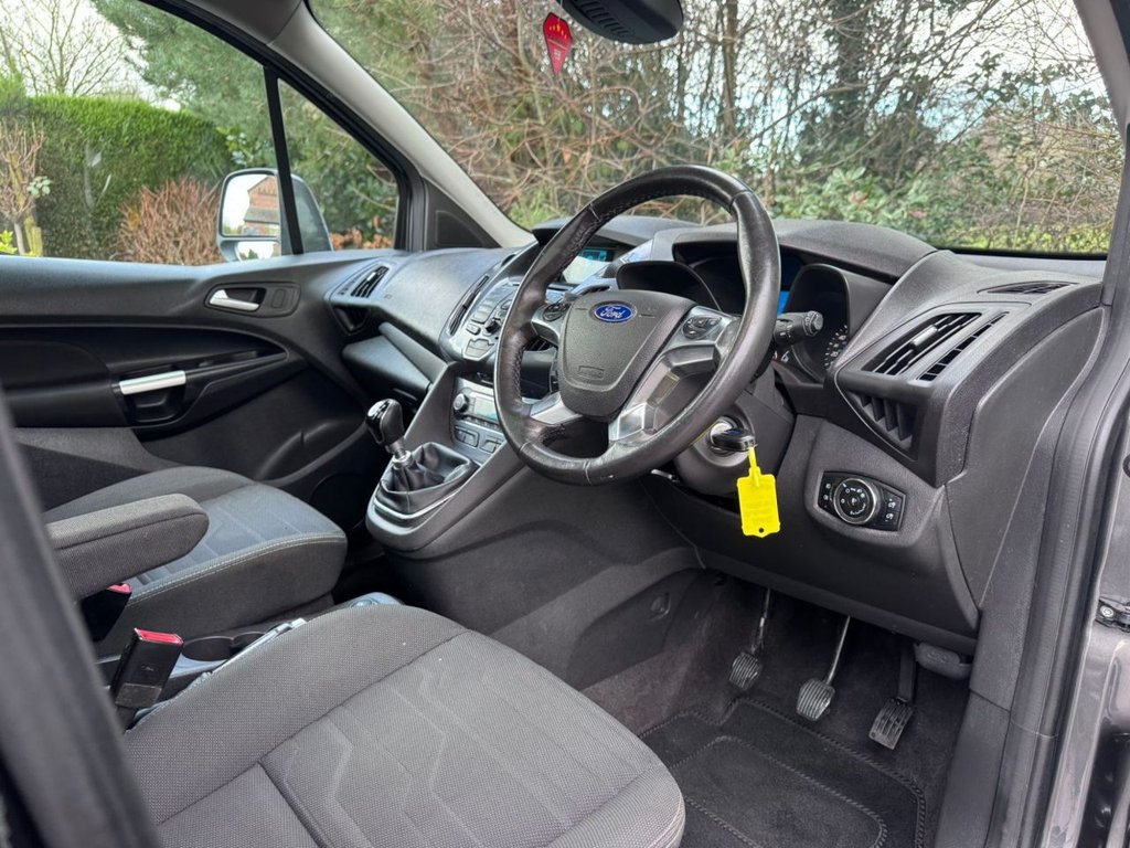 Used Ford Grand Tourneo Connect 2016 for sale - 77263402: Photo 17