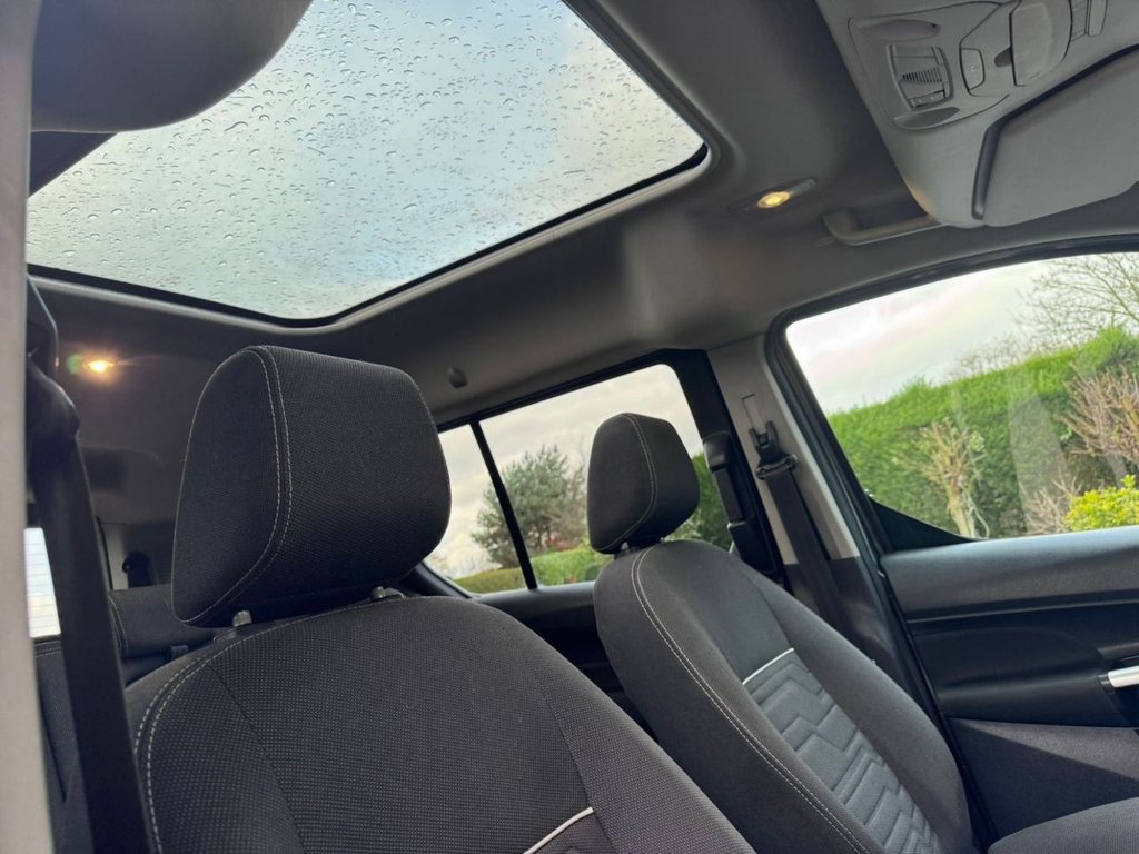 Used Ford Grand Tourneo Connect 2016 for sale - 77263402: Photo 18