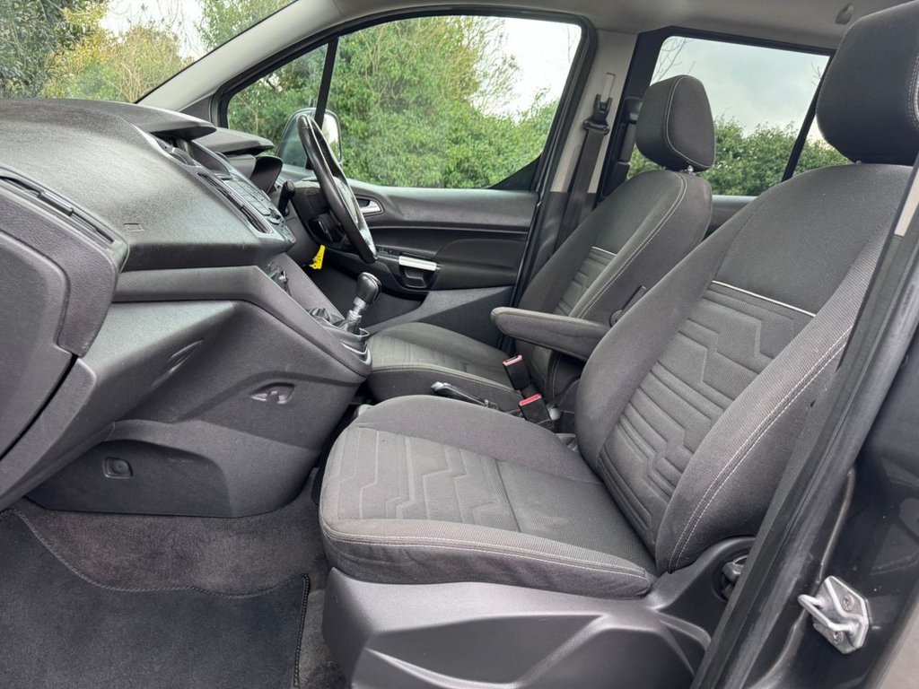Used Ford Grand Tourneo Connect 2016 for sale - 77263402: Photo 19