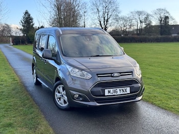 Used Ford Grand Tourneo Connect 2016 for sale - 77263402: Photo