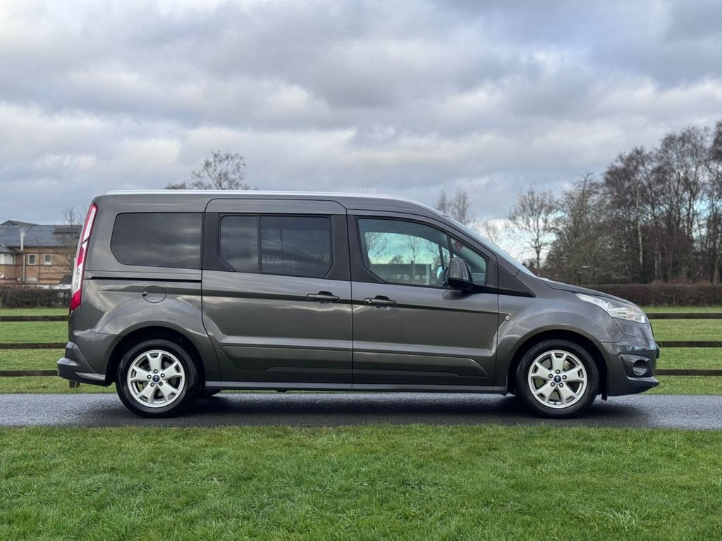 Used Ford Grand Tourneo Connect 2016 for sale - 77263402: Photo 4