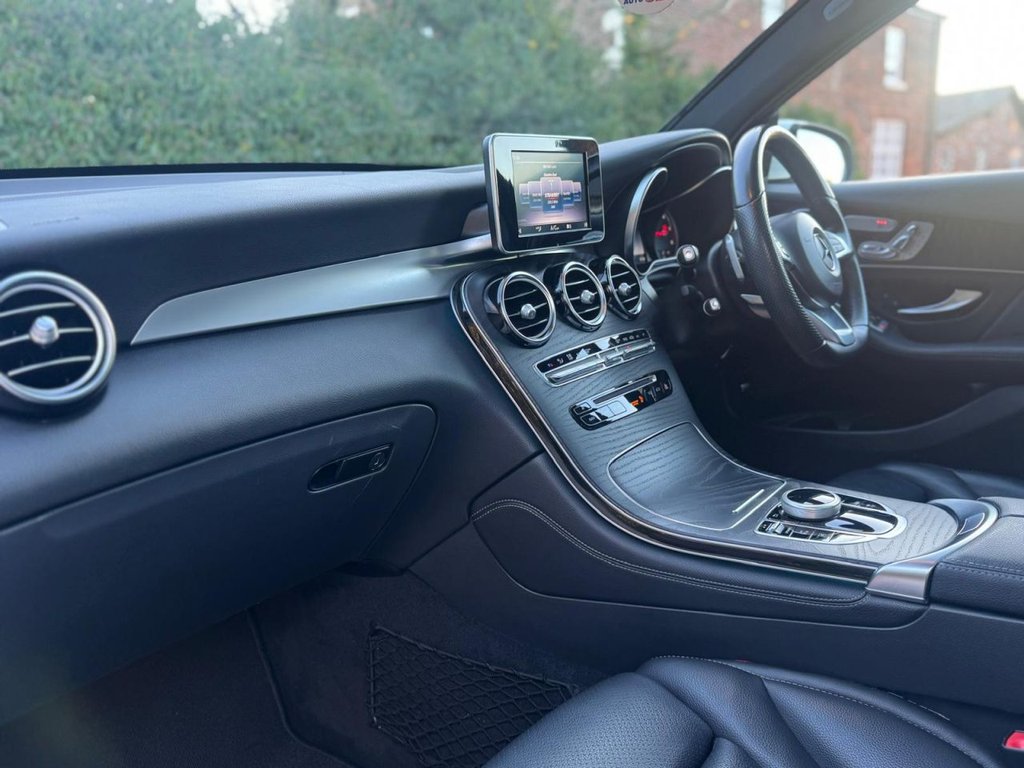 Used Mercedes-Benz GLC 2018 for sale - 76649579: Photo 25