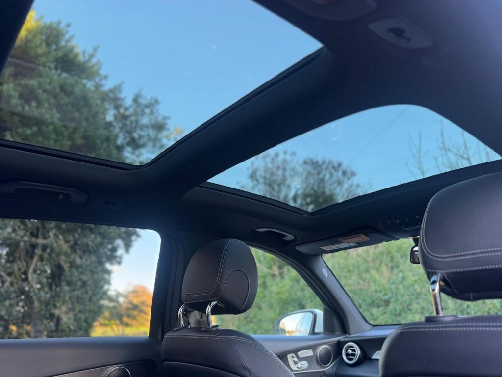 Used Mercedes-Benz GLC 2018 for sale - 76649579: Photo 45