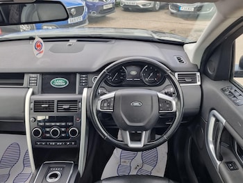 Used Land Rover Discovery Sport 2016 for sale - 78622490: Photo