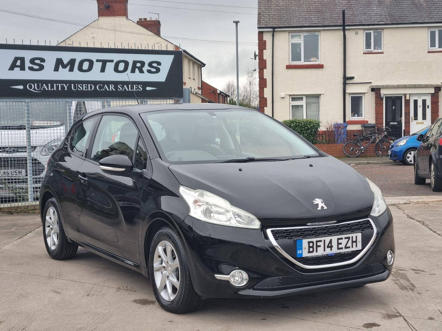 Used Peugeot 208 2014 for sale - 77723397: Photo 1