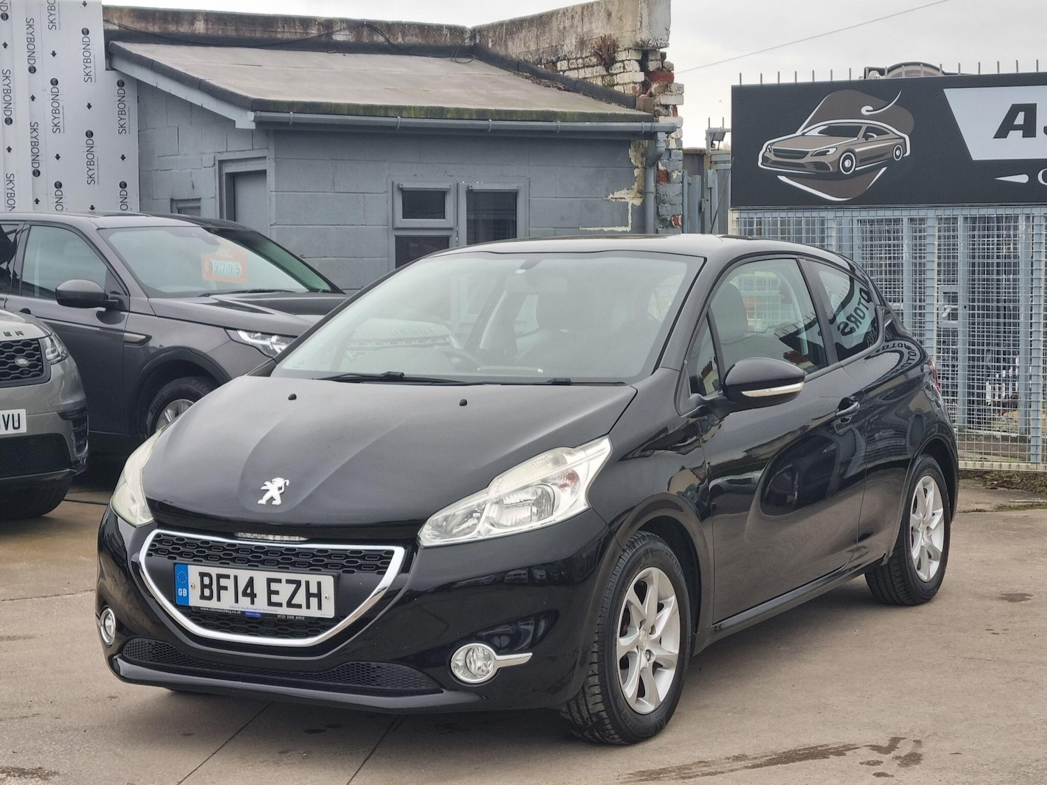 Used Peugeot 208 2014 for sale - 77723397: Photo 3