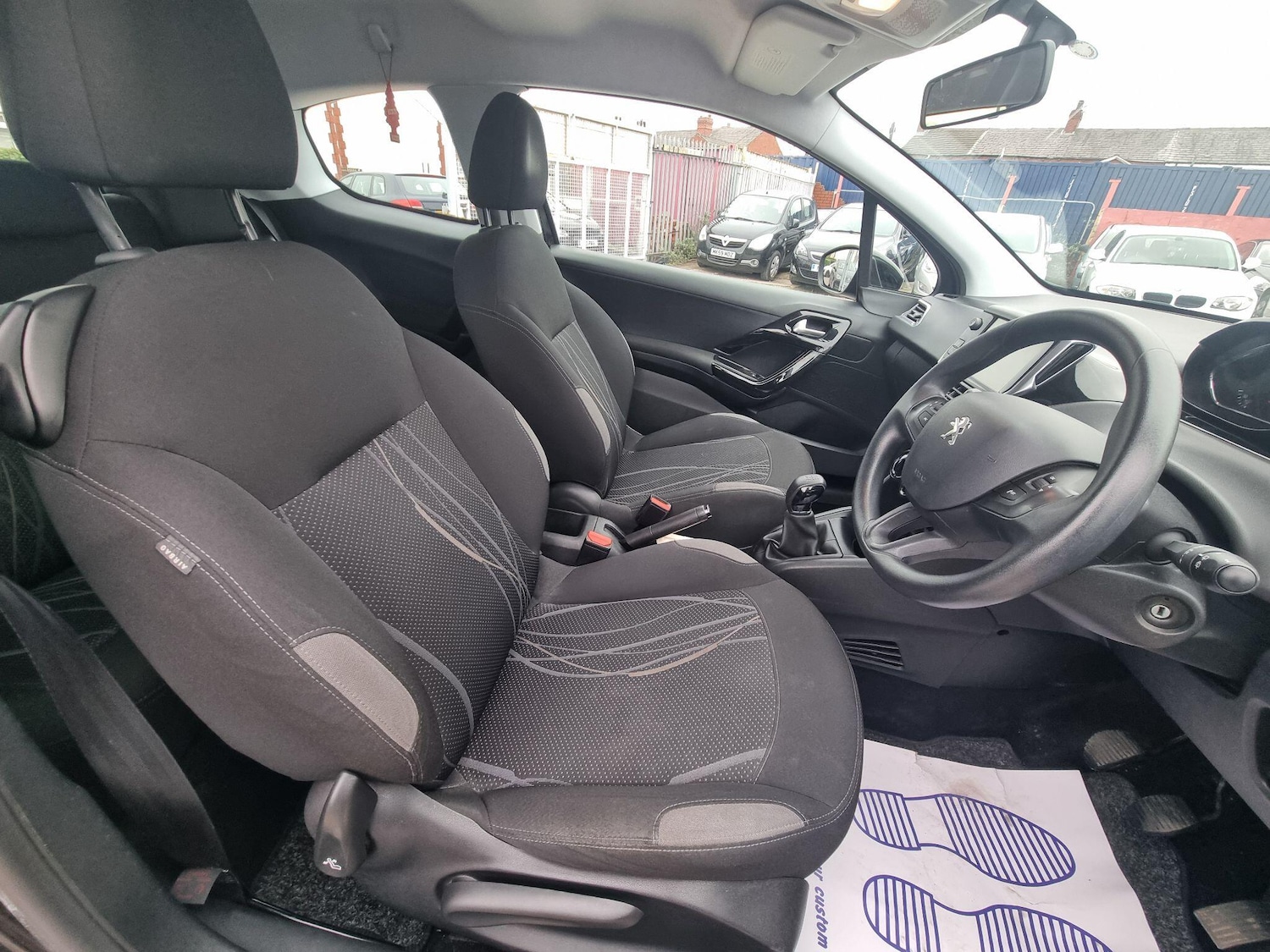 Used Peugeot 208 2014 for sale - 77723397: Photo 5