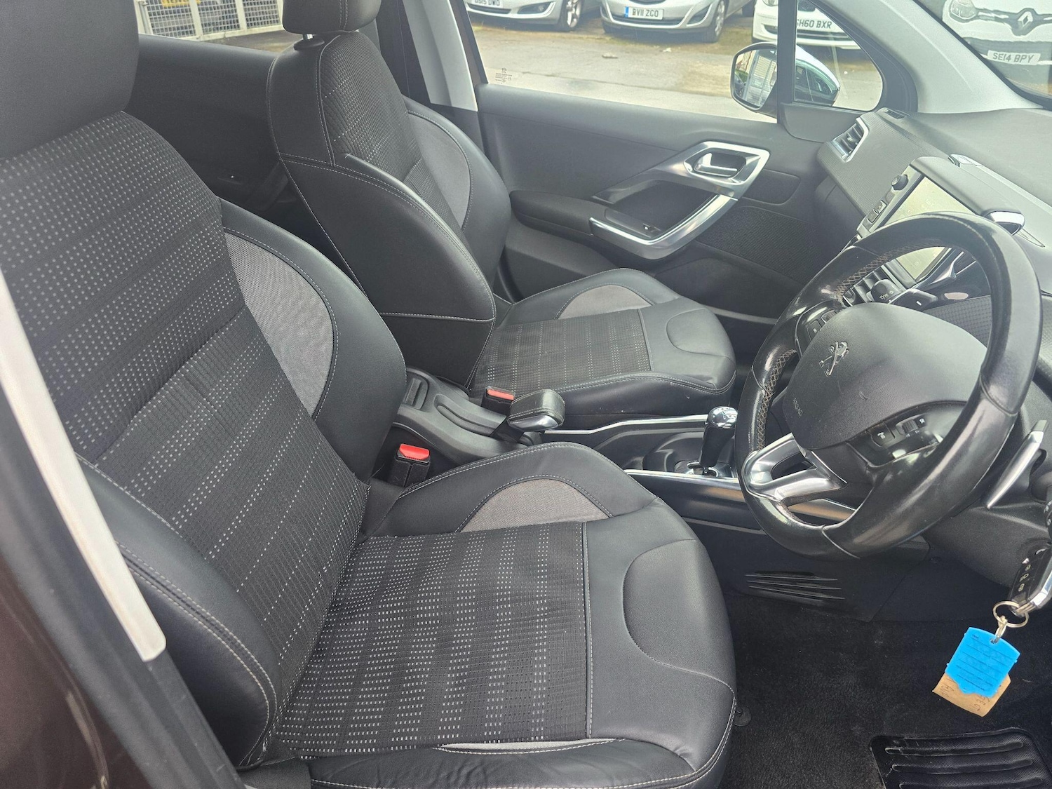 Used Peugeot 2008 2014 for sale - 77237969: Photo 12