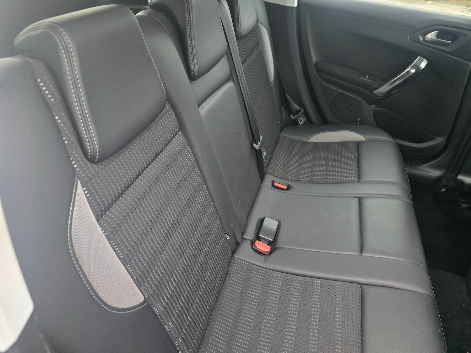 Used Peugeot 2008 2014 for sale - 77237969: Photo 13