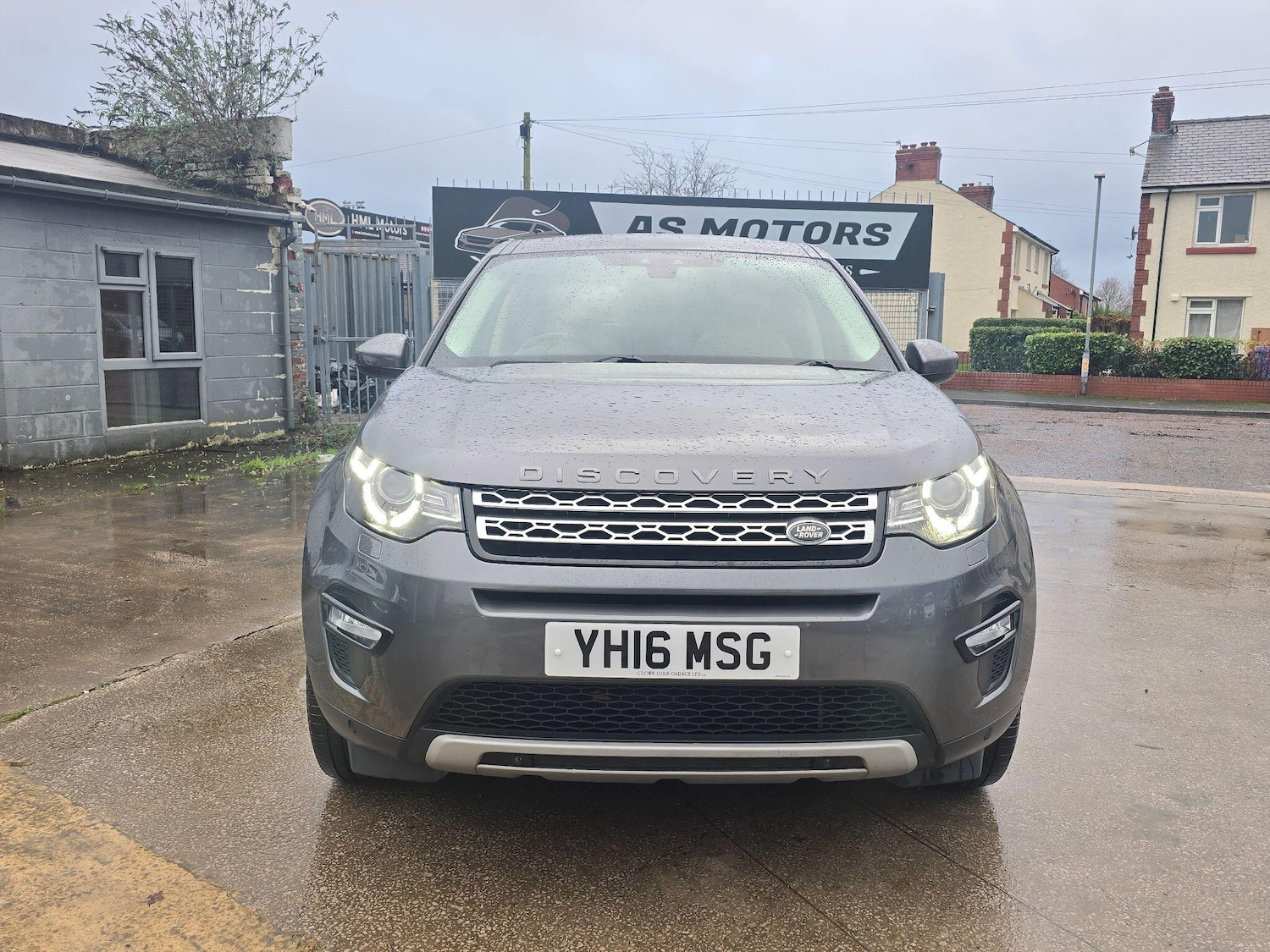 Used Land Rover Discovery Sport 2016 for sale - 76849589: Photo 2