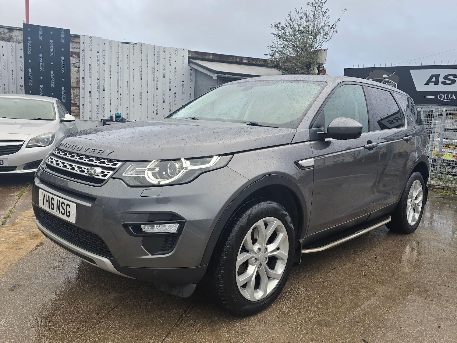 Used Land Rover Discovery Sport 2016 for sale - 76849589: Photo 3