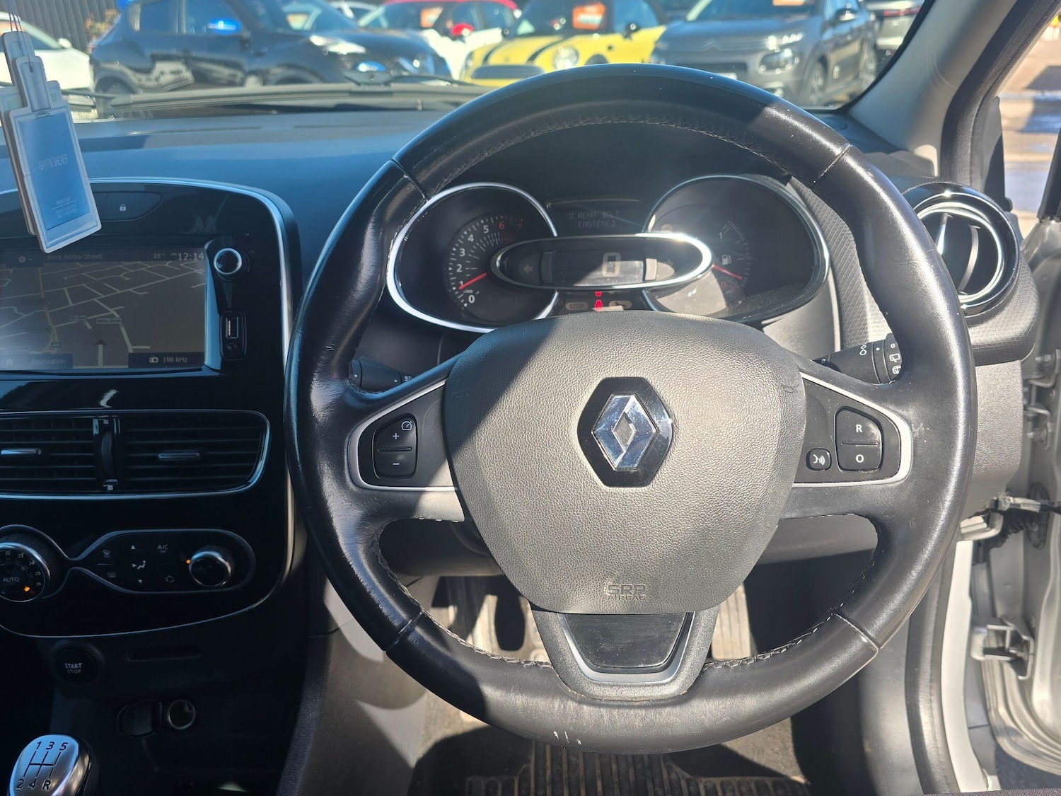 Used Renault Clio for sale - 77926178: Photo 9