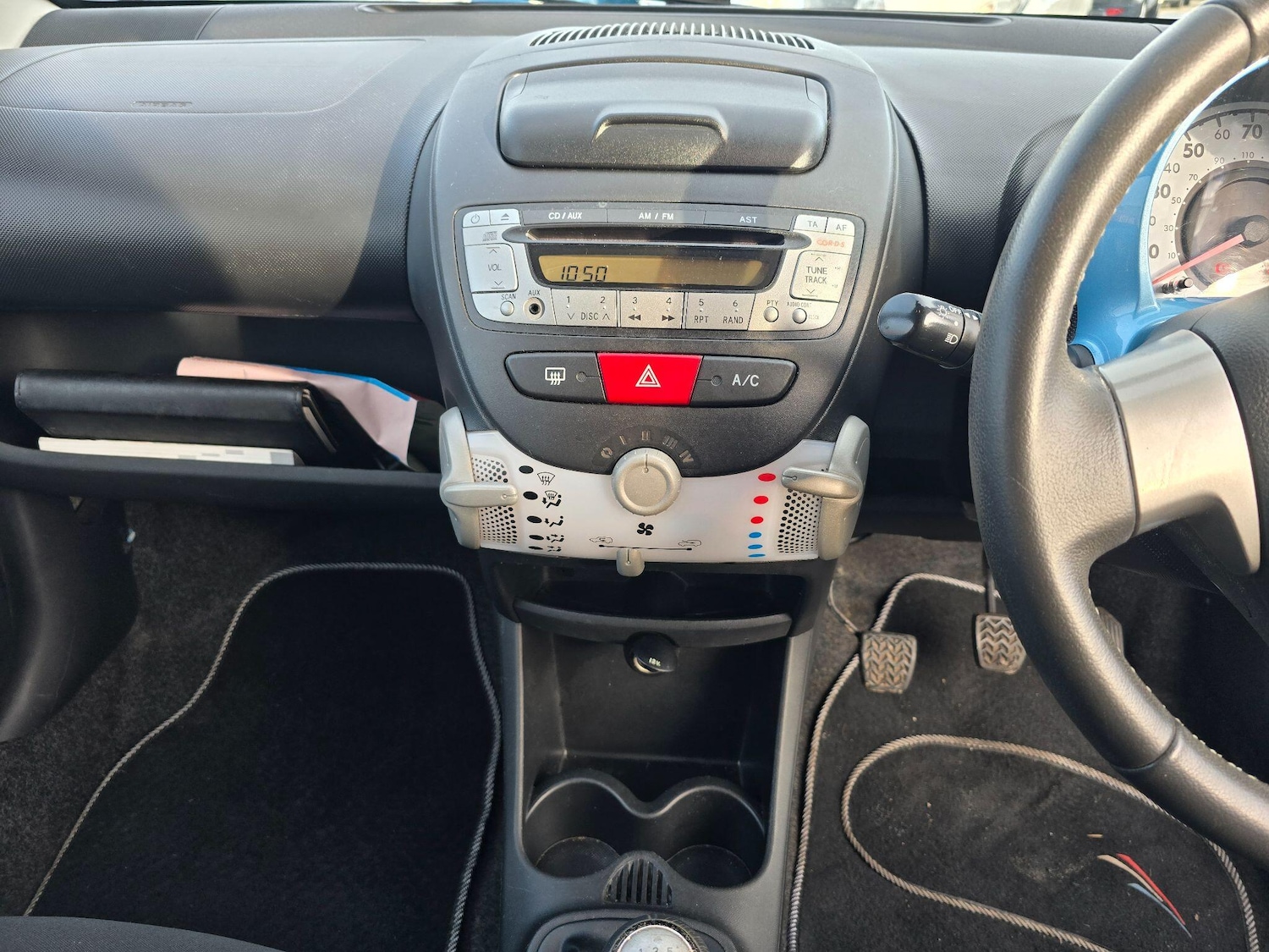 Used Toyota AYGO 2014 for sale - 76714116: Photo 11