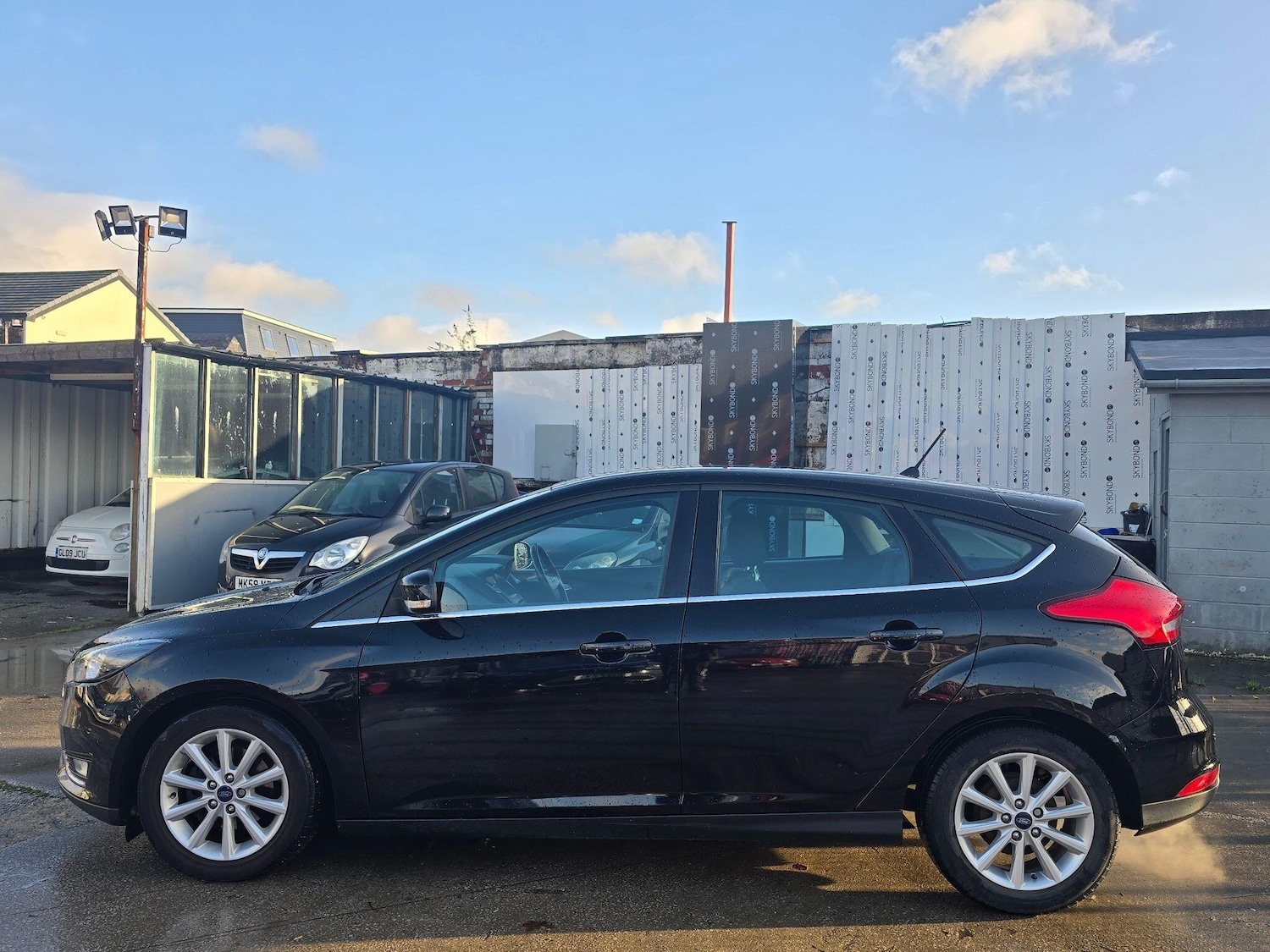 Used Ford Focus 2017 for sale - 76742374: Photo 4