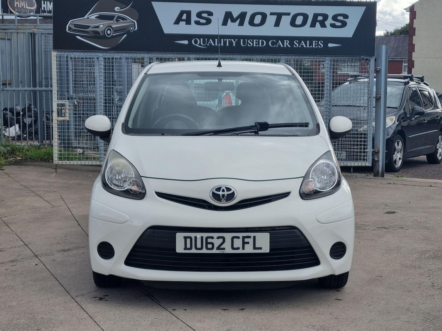 Used Toyota AYGO 2012 for sale - 76370485: Photo 2