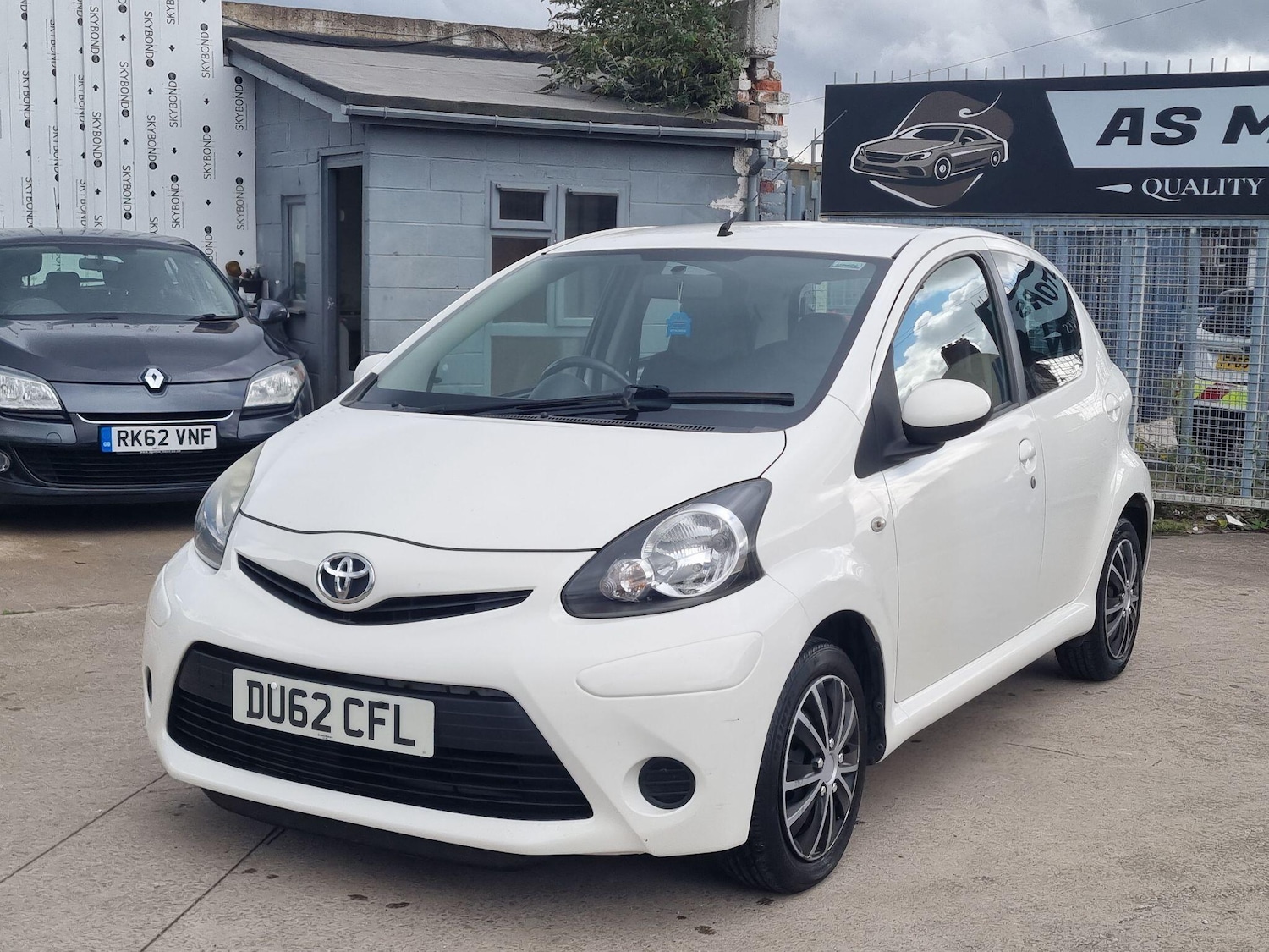 Used Toyota AYGO 2012 for sale - 76370485: Photo 3