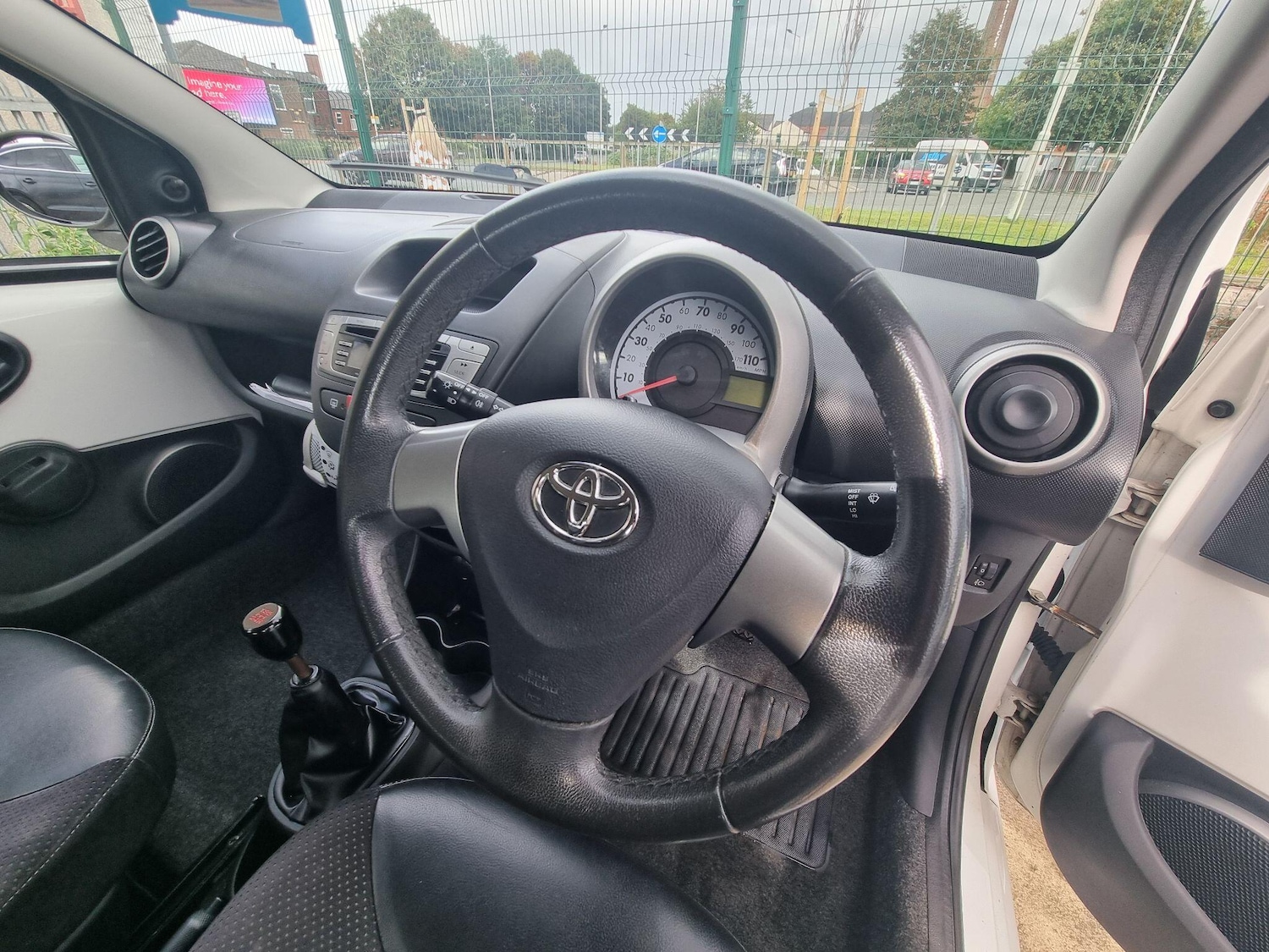 Used Toyota AYGO 2012 for sale - 76370485: Photo 4