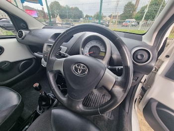 Used Toyota AYGO 2012 for sale - 76370485: Photo