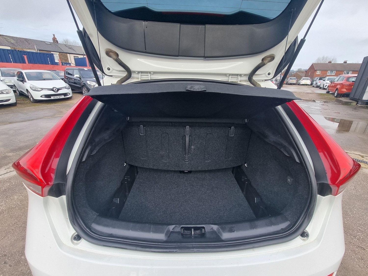 Used Volvo V40 for sale - 77412131: Photo 14