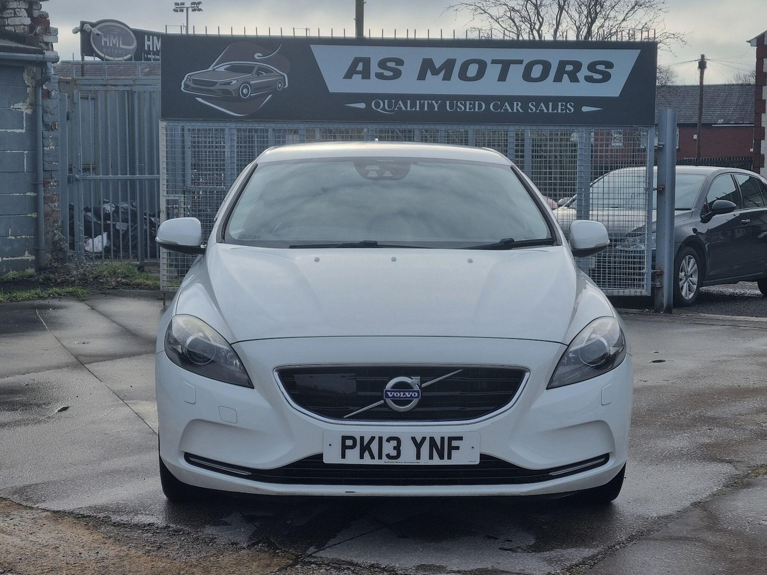Used Volvo V40 for sale - 77412131: Photo 2