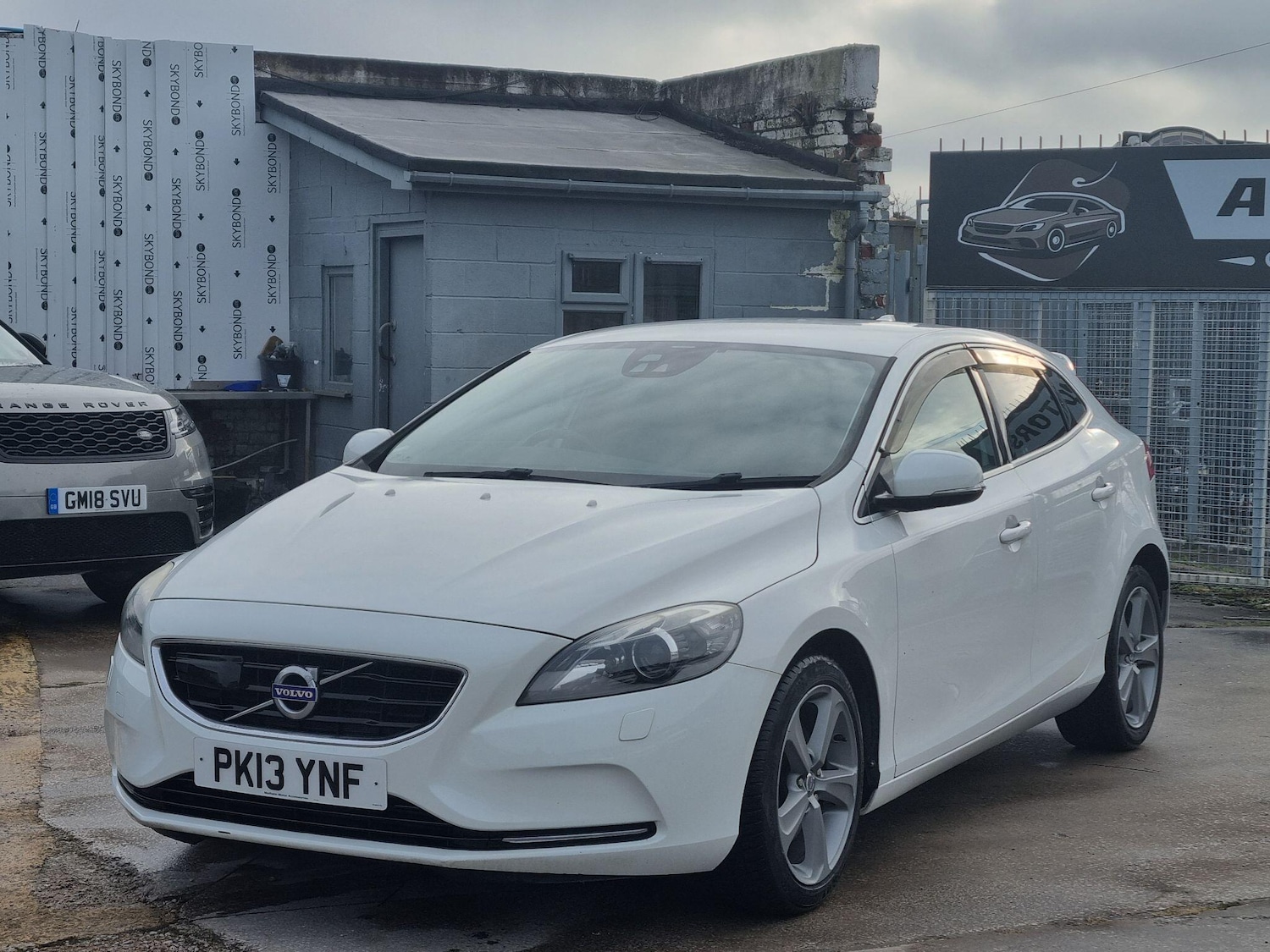 Used Volvo V40 for sale - 77412131: Photo 3
