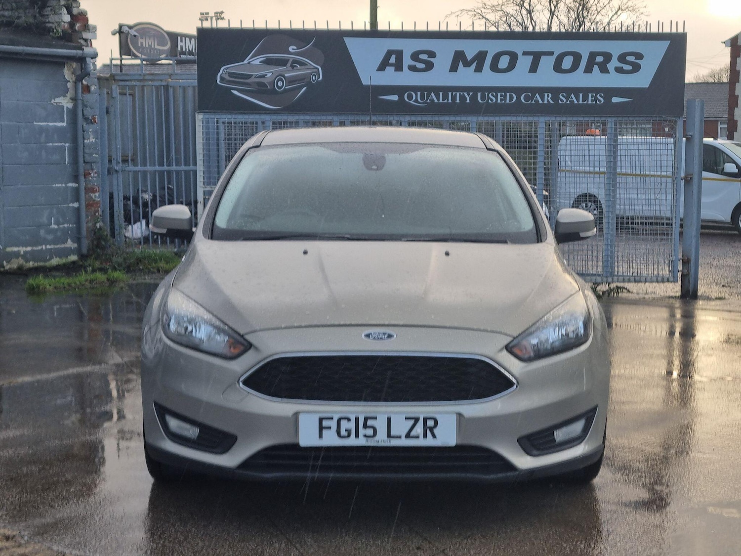 Used Ford Focus 2015 for sale - 76671370: Photo 2