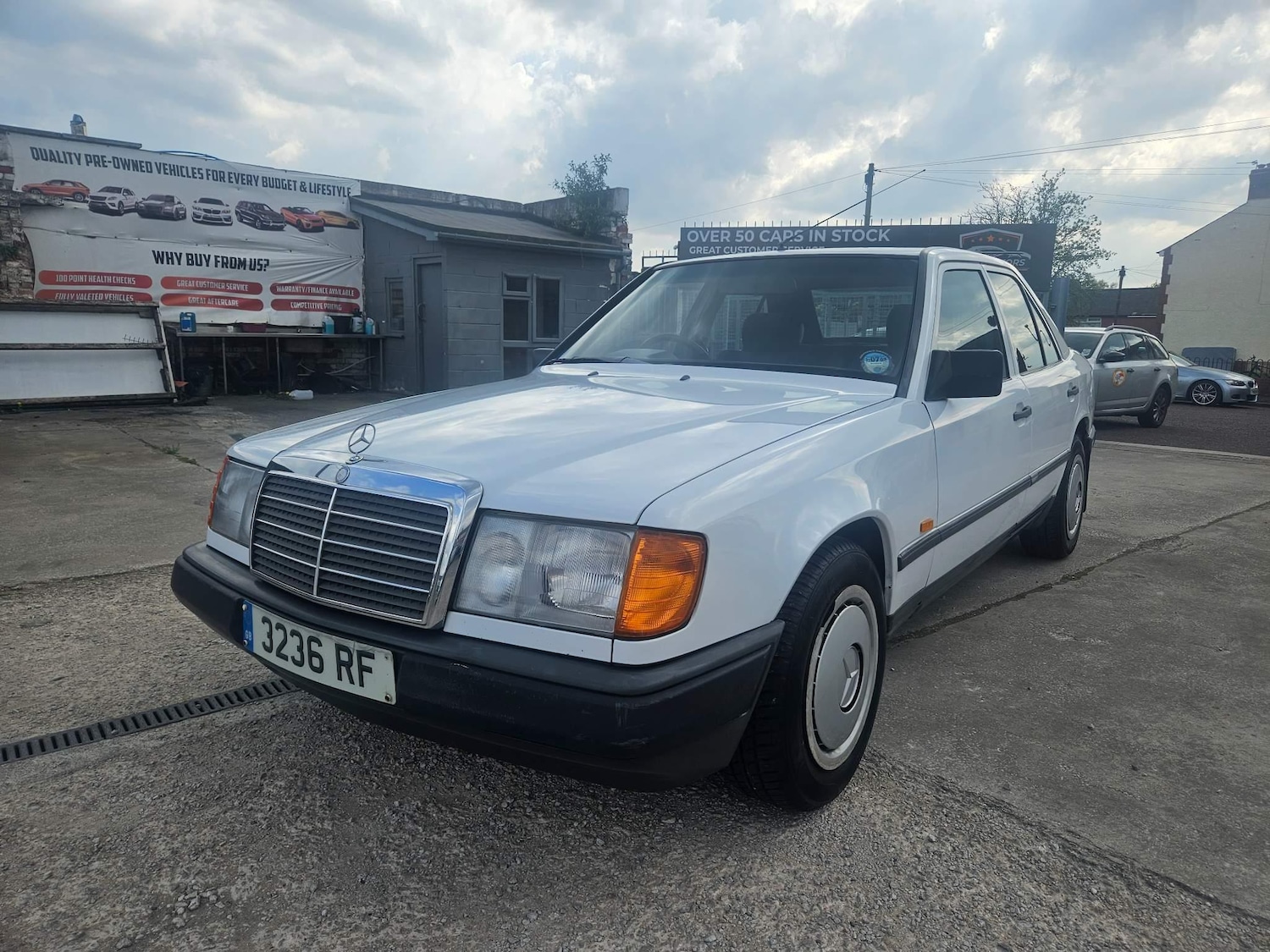 Used Mercedes-Benz 230 for sale - 76370659: Photo 3