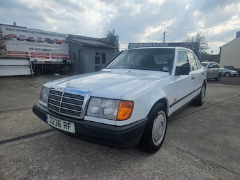 Used Mercedes-Benz 230 1987 for sale - 76370659: Photo