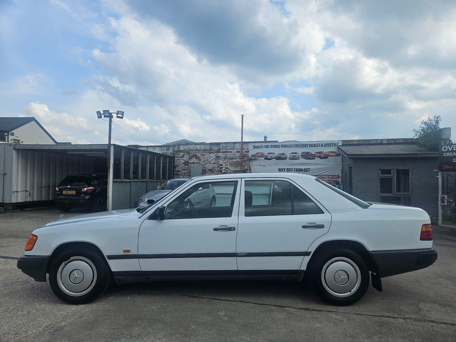 Used Mercedes-Benz 230 for sale - 76370659: Photo 4