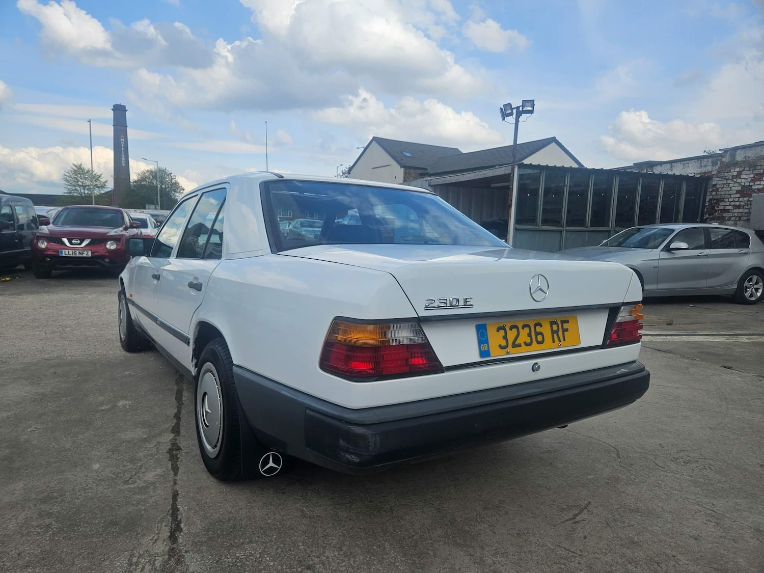 Used Mercedes-Benz 230 for sale - 76370659: Photo 5