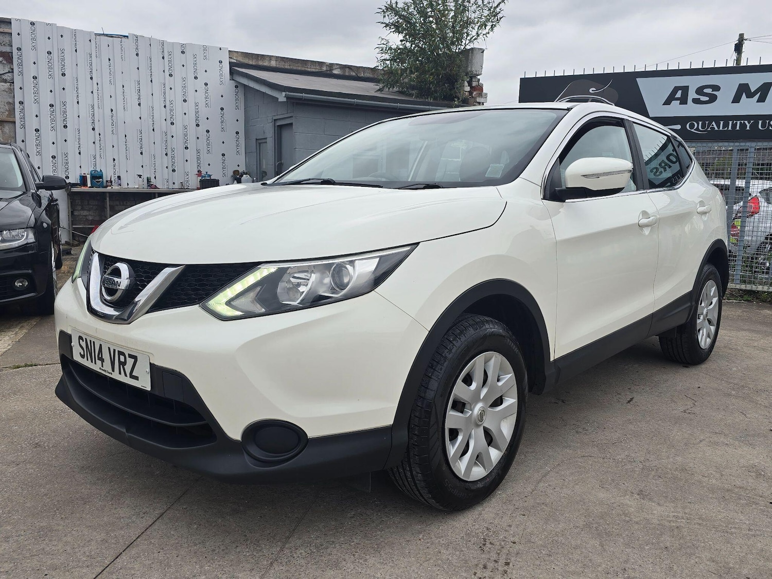 Used Nissan Qashqai 2014 for sale - 76371489: Photo 3