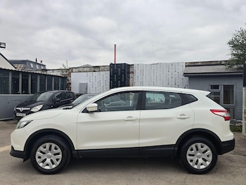 Used Nissan Qashqai 2014 for sale - 76371489: Photo