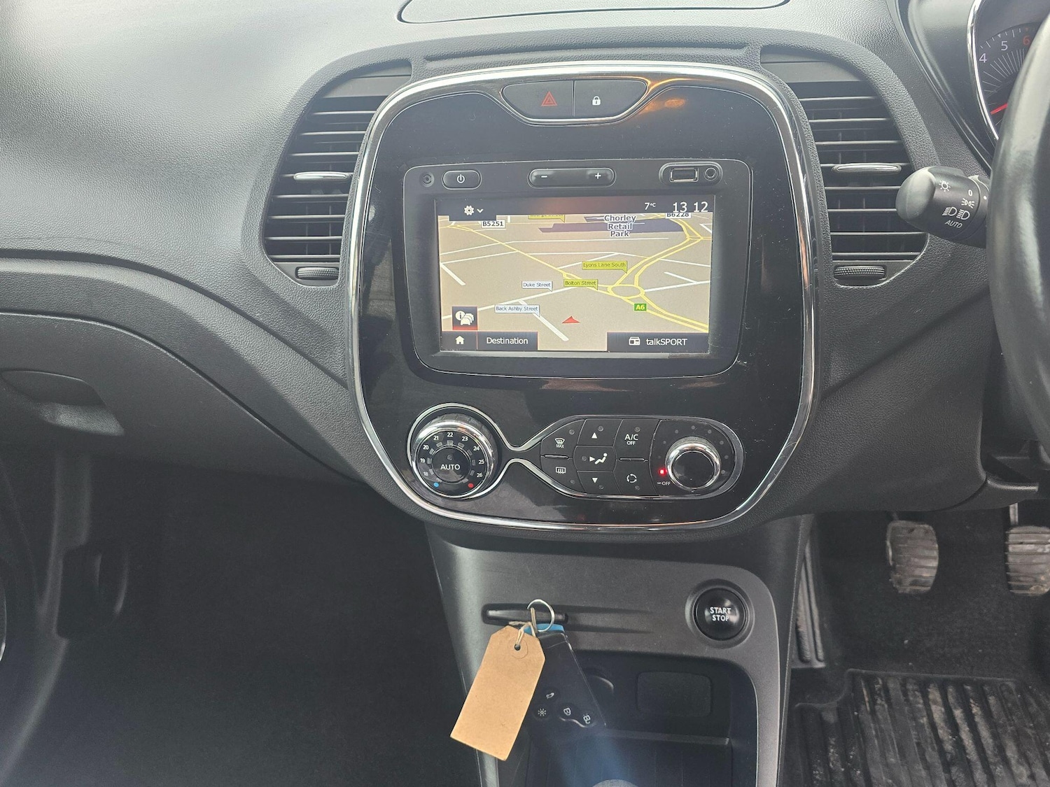 Used Renault Captur for sale - 77538568: Photo 11