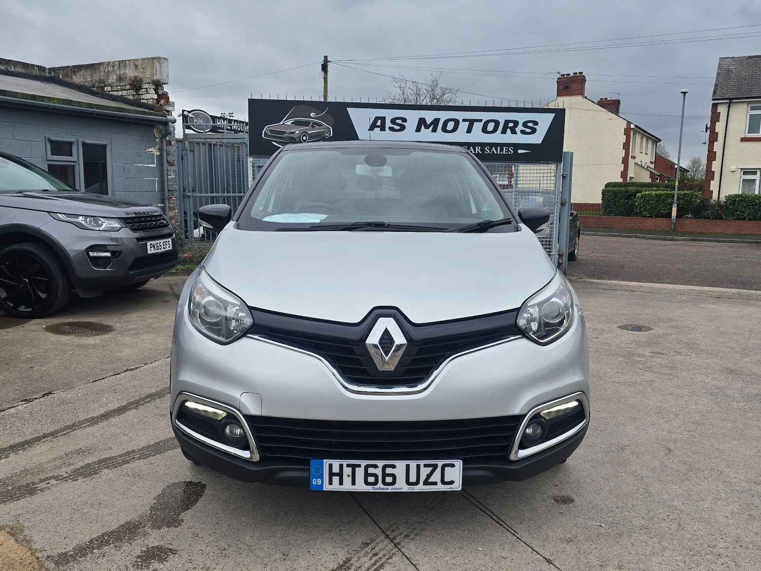 Used Renault Captur for sale - 77538568: Photo 2