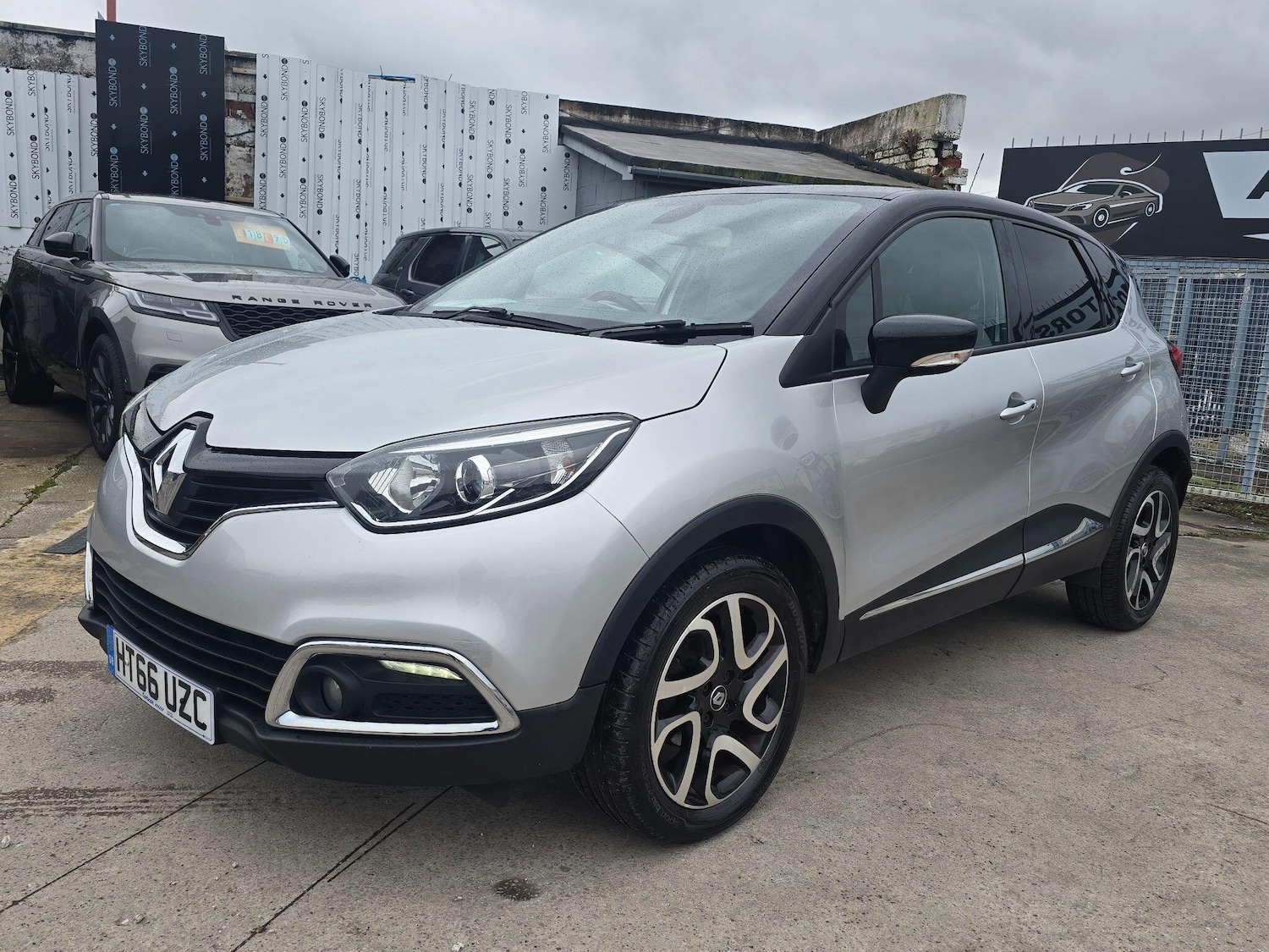 Used Renault Captur for sale - 77538568: Photo 3