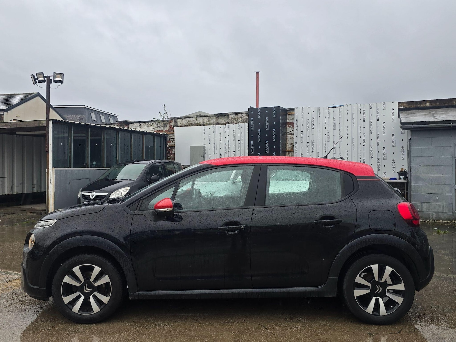 Used Citroen C3 2018 for sale - 76824232: Photo 4