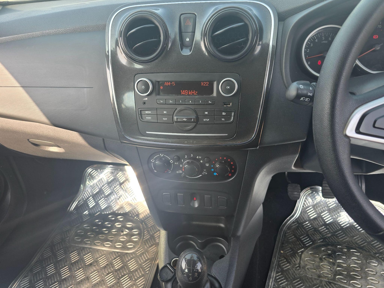 Used Dacia Sandero 2017 for sale - 76371548: Photo 11