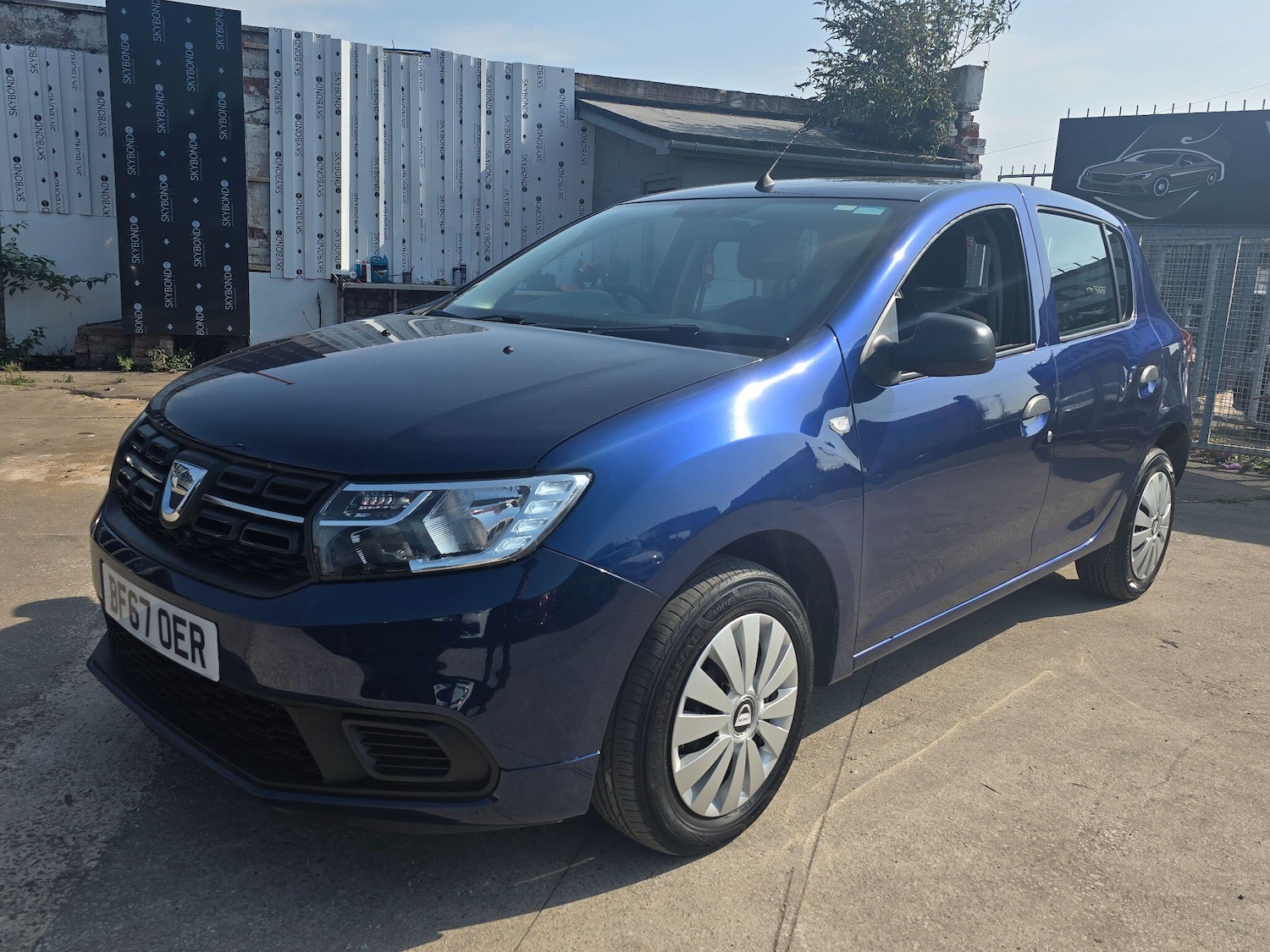 Used Dacia Sandero 2017 for sale - 76371548: Photo 3
