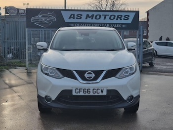 Used Nissan Qashqai 2016 for sale - 76992301: Photo