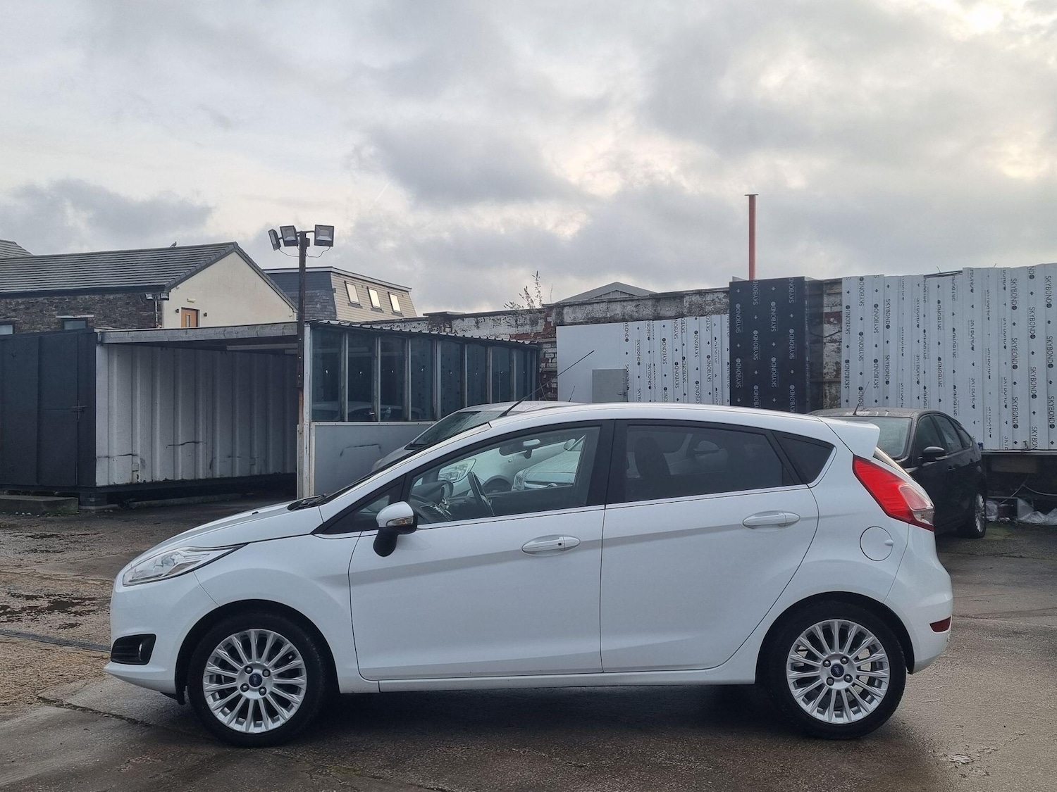 Used Ford Fiesta 2015 for sale - 77039975: Photo 7