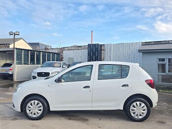 Used Dacia Sandero 2017 for sale - 78810440: Photo
