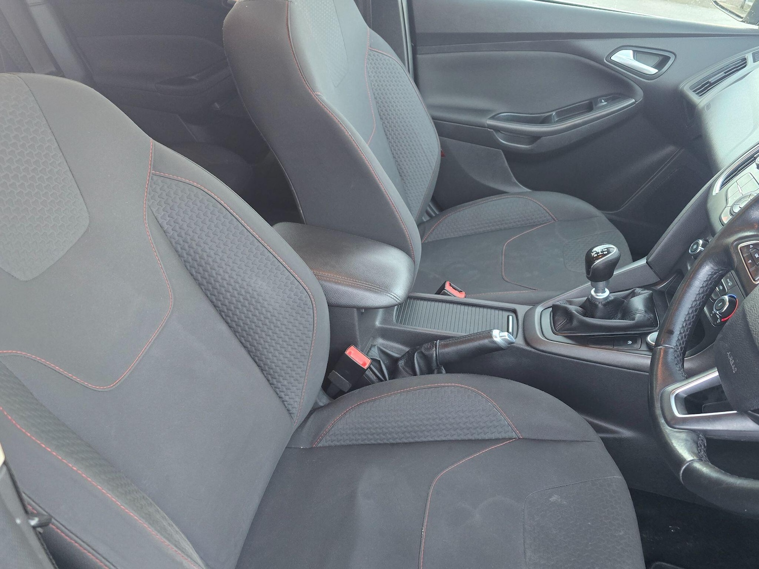 Used Ford Focus 2015 for sale - 77162960: Photo 12