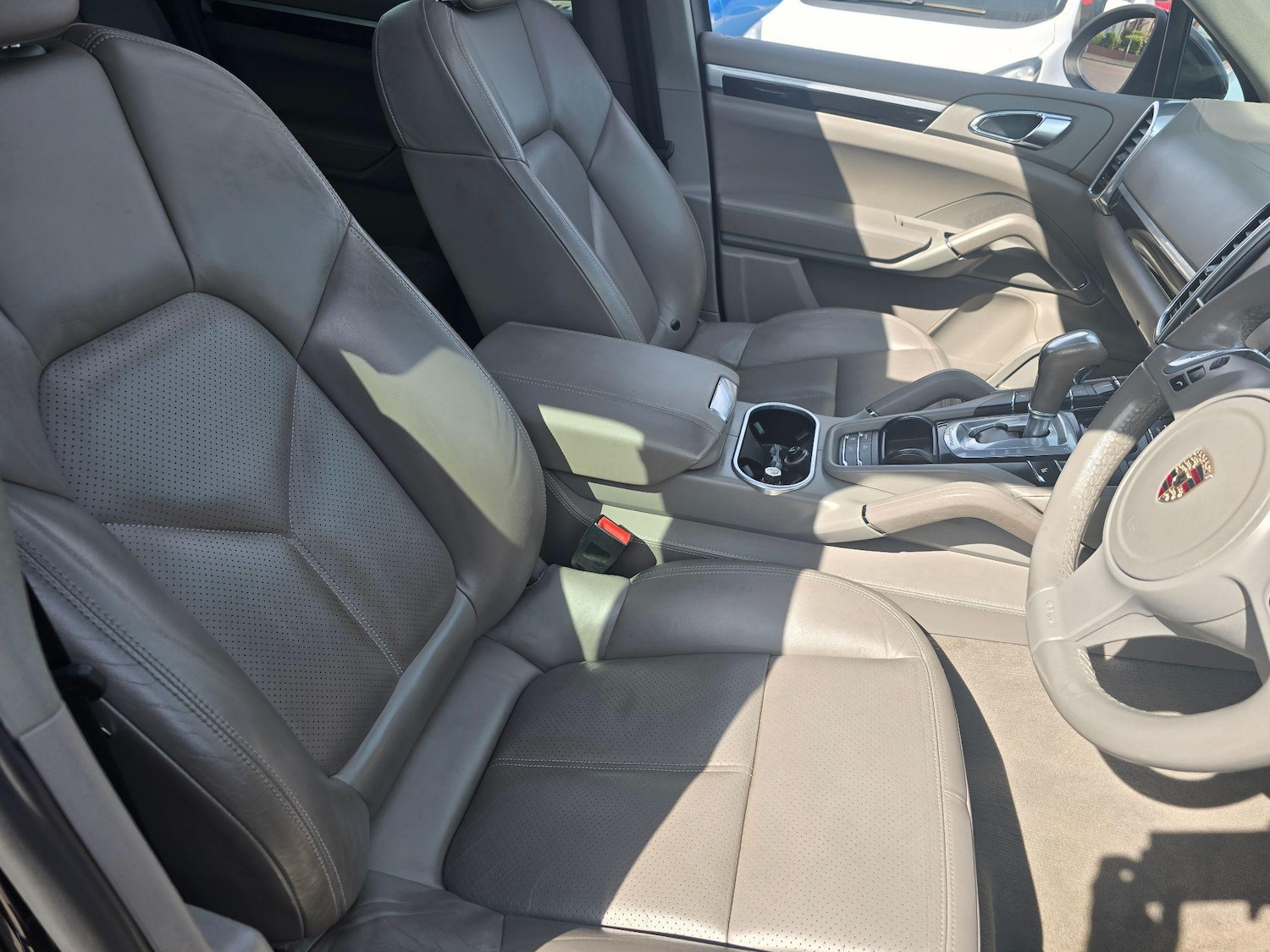 Used Porsche Cayenne 2010 for sale - 76371321: Photo 12
