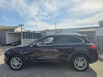 Used Porsche Cayenne 2010 for sale - 76371321: Photo