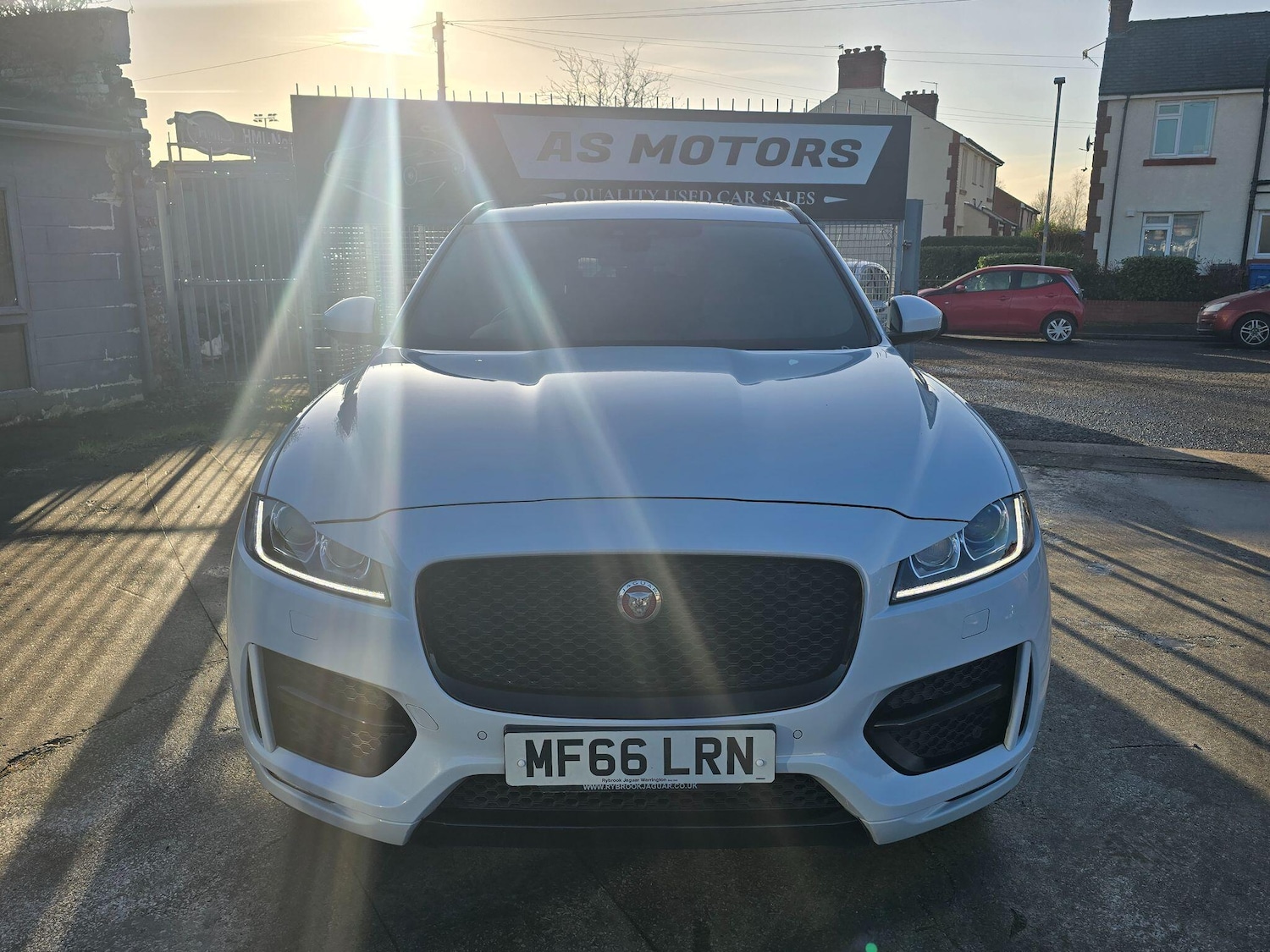 Used Jaguar F-Pace 2016 for sale - 77163259: Photo 2