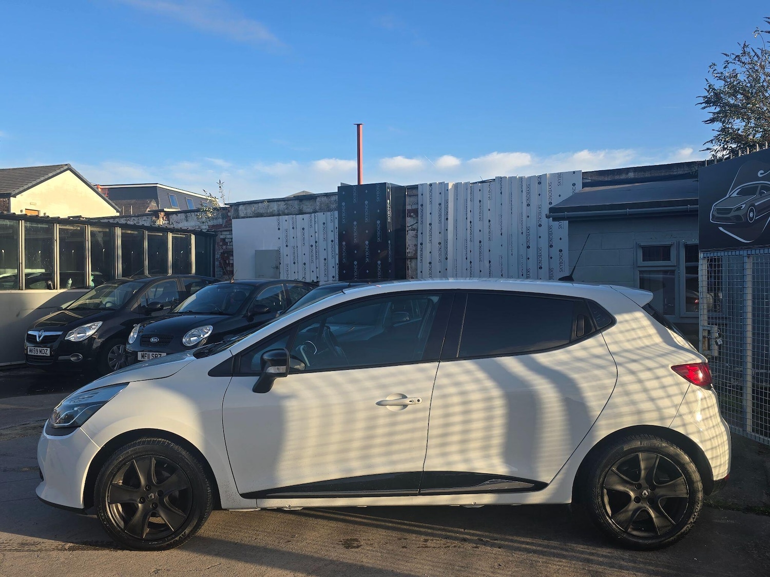 Used Renault Clio 2013 for sale - 76441350: Photo 3